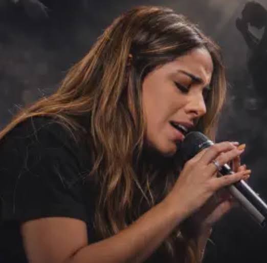 Mrs Joyce Bee – Let It Goes Ft Afro Band